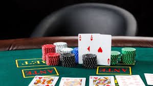 Aplikasi mobile avtoto menampilkan permainan slot Aviator dan kasino langsung di layar seluler